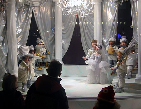 The prince Snow White get married